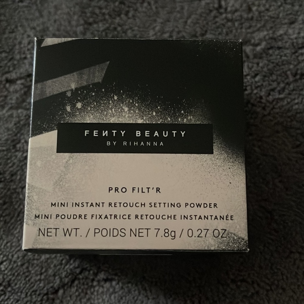 Fenty Banana Mini Pro Filt’r Instant Retouch Setting Powder - Picture 2 of 5